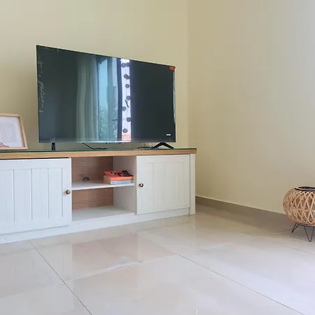 アパート Ada's House